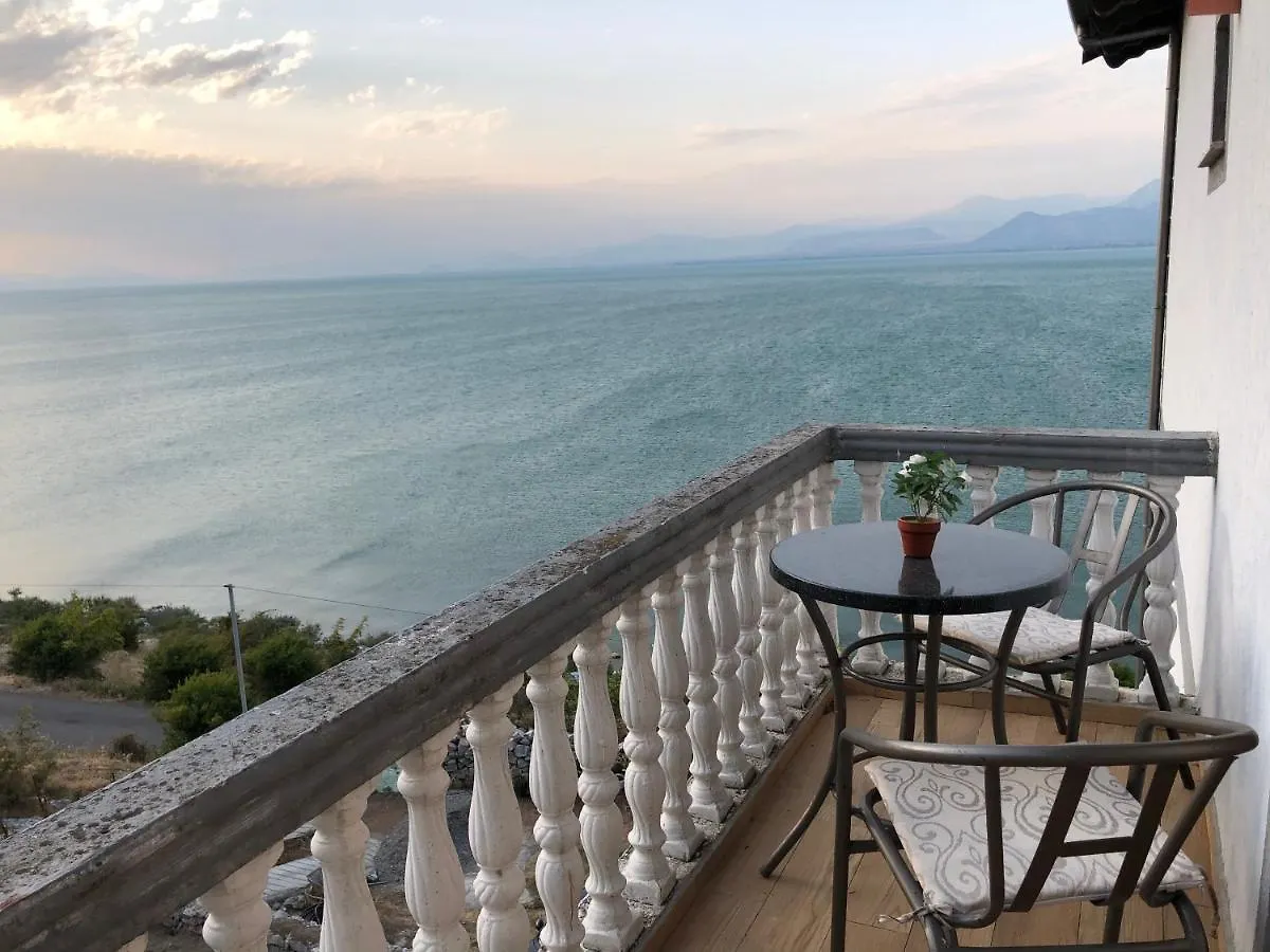 Bella Vista Bed & Breakfast Shkoder 0*,